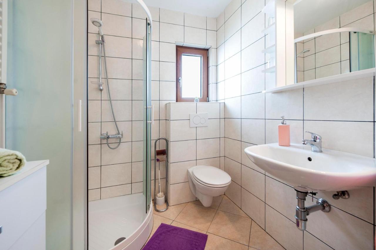 Apartments Adria Rovinj Bagian luar foto