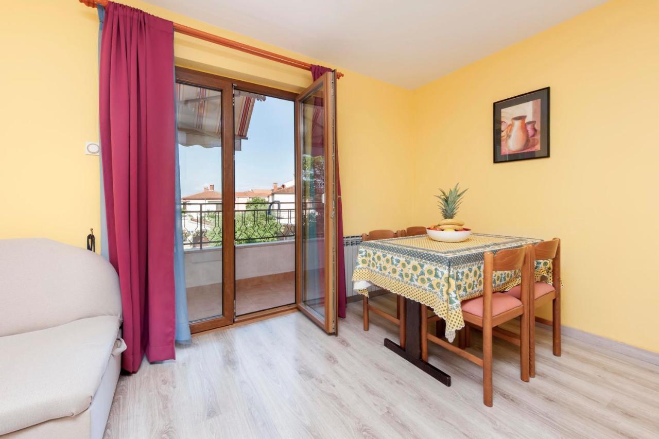 Apartments Adria Rovinj Bagian luar foto