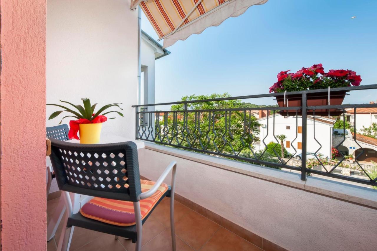Apartments Adria Rovinj Bagian luar foto