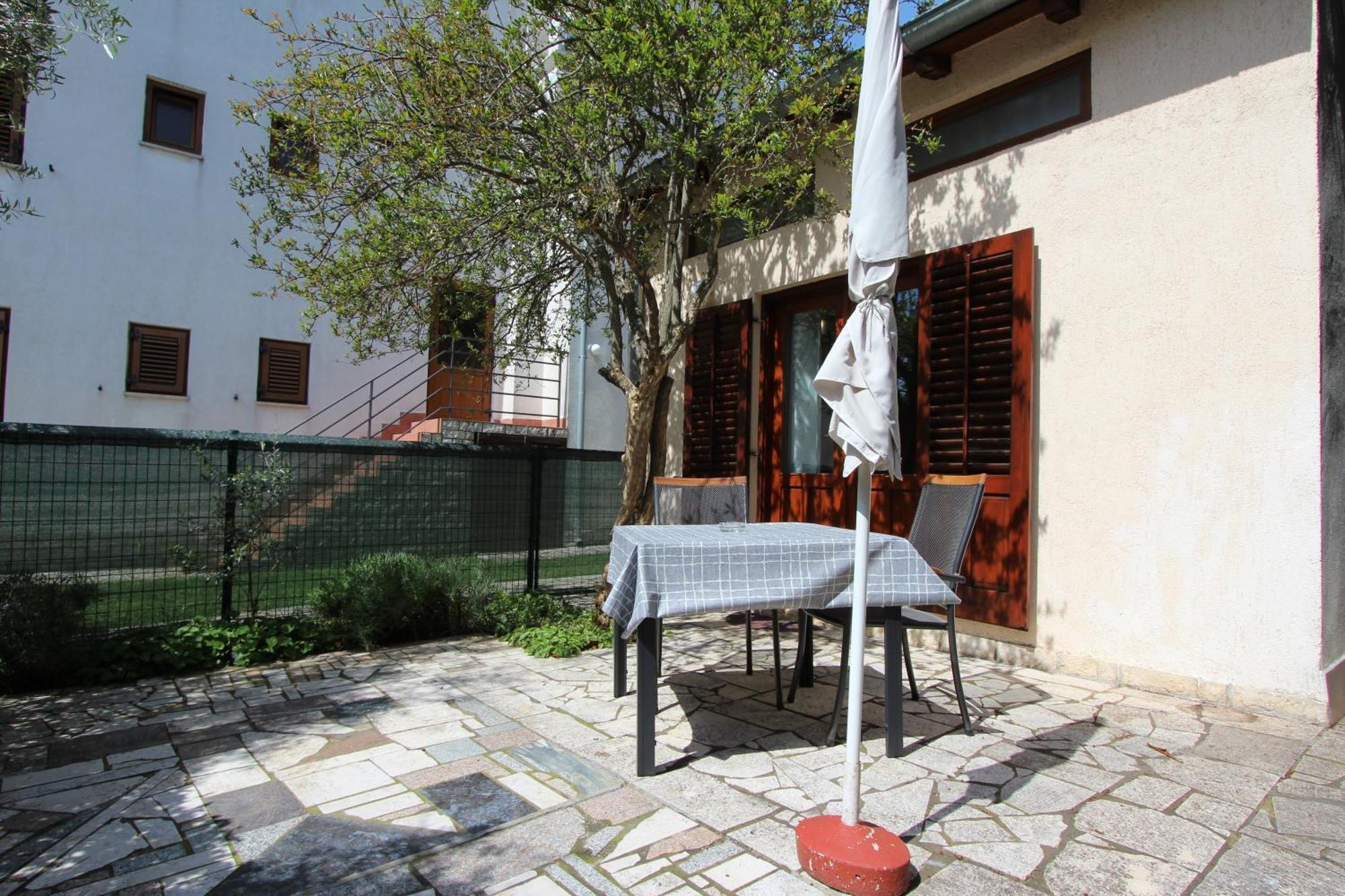 Apartments Adria Rovinj Bagian luar foto